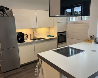 Tolle helle & ruhige 125 qm Whg. nähe Zentrum I-O - Idar-Oberstein - Kitchen