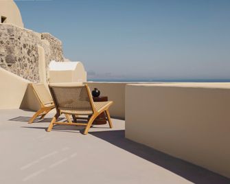 Neema Maison Finikia Santorini - Oia - Balcony