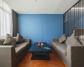 Greentree Inn Jiangxi Ganzhou Municipal Government Business Hotel - Ganzhou - Bedroom