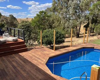 Stunning family home with spectacular views - Bridgetown - Zwembad