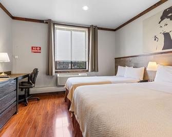 Lic Hotel - Queens - Bedroom