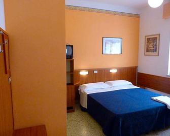 Hotel Bologna - San Benedetto del Tronto - Habitación