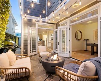 Crystal Cove by AvantStay Gorgeous Charming Newport Home - 紐波特海灘 - 天井