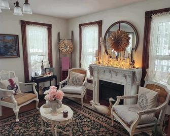 Applesauce Inn B&B - Bellaire - Sala de estar