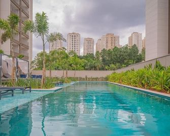Studio lado Metrô Giovanni Vibra Estádio Morumbi - São Paulo - Piscina