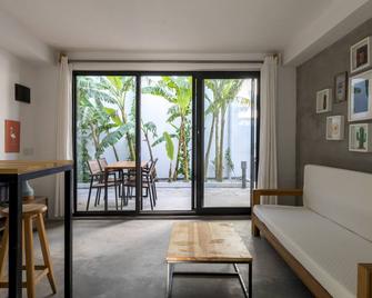Daphnis Hotel - Golturkbuku - Sala de estar