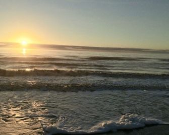 Sandy Toes Salty Kisses A&b Beach Golf Tennis Biking And Fun! - Jekyll Island - Beach