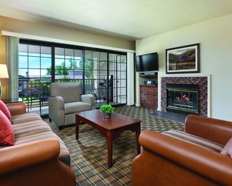 Largest Freshwater Lake! - Nice - Soggiorno