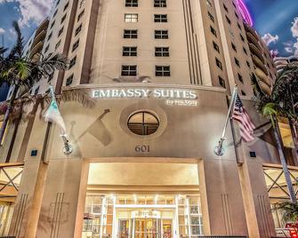 Embassy Suites by Hilton San Diego Bay Downtown - San Diego - Gebouw