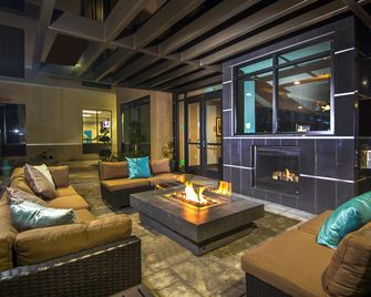Holiday Inn Carlsbad - San Diego By IHG - קרלסבאד - סלון