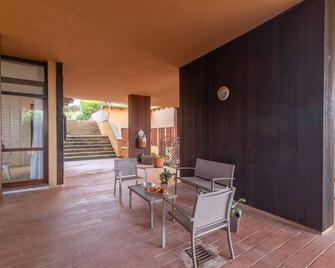 Secret Garden House - Happy Rentals - Marina di portisco - Patio