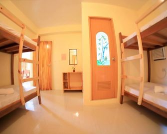 Baletin Hometel - Basco - Bedroom