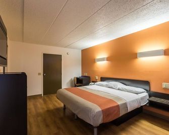Motel 6-Crawfordsville, In - Crawfordsville - Schlafzimmer