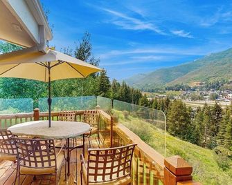 Luxurious Retreat w/ Mountain-View Double Deck, Central AC & Two-Sided Fireplace - Vail - Balkon