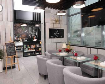 Fortis Hotel Fujairah - Fujairah - Restaurant