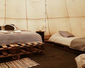 White House on Wye Glamping - Hereford