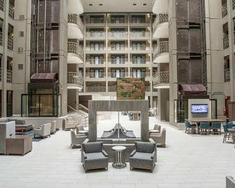 Embassy Suites by Hilton Chicago Schaumburg Woodfield - Schaumburg - Lobby