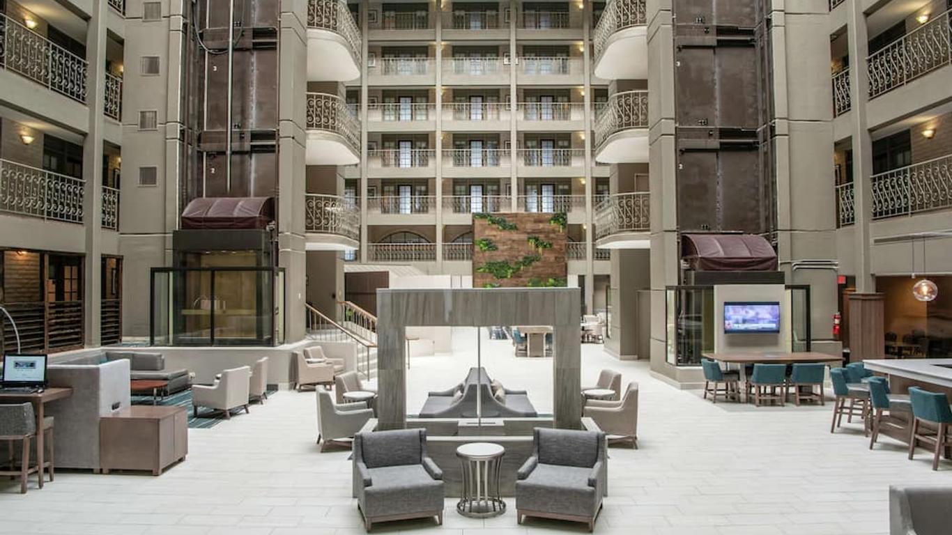 Embassy Suites by Hilton Chicago Schaumburg Woodfield