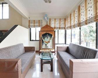 Amrita Executive Hotel - Wakad - Living room