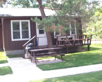 Lakewoods Cottage Resort - Dwight - Patio