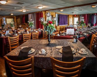 Beachwood Resort - Lakefield - Restaurante