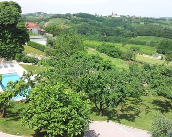 Boutique Hotel Dvor - Kozana