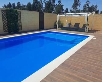 Ideal For Families With Children, Has Plenty Of Room To Play. Pets Accepted - Vagos - Piscina