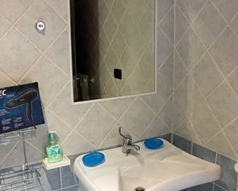 Bed and Breakfast Emilia - 칵나노 아미테노