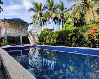 Chibel Summer Riverside Resort - El Nido - Piscina