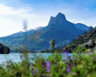 Snö Hotel Ciudad De Sabiñánigo - Sabiñanigo - Venkovní prostory