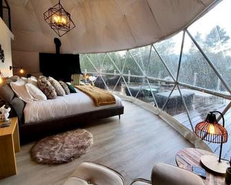 Wolf Dome at Winderdome Resort, a howling good time! - Windermere - Habitación