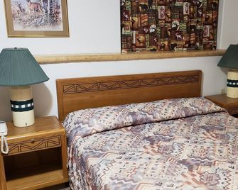 Unit 21 Hotel Room near Yellowstone - Island Park - Slaapkamer