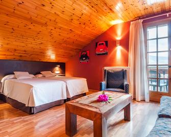 Hotel Esquirol - Llivia - Camera da letto
