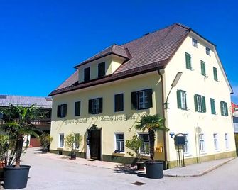 Mosers Pension - Villach - Building