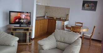 Adeona apartments - On the beach - Tivat