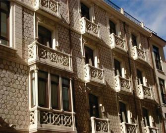 Hotel Villa de Aranda - Aranda de Duero - Building