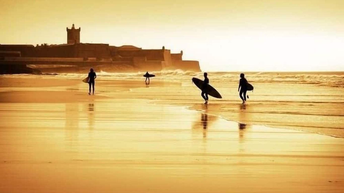 Help Yourself Hostels - Parede