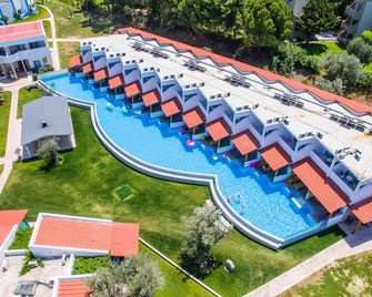 Lydia Maris Resort & Spa - קולימפיה - בריכה