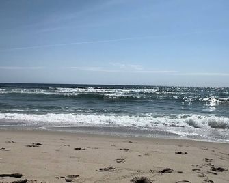 Ocean Gemstone, Charming 3-bedroom house, 5 min walk to beach - Long Beach - Plaża