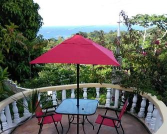 Remarkable 2-Bed Villa In Fair Prospect - Port Antonio - Balcony