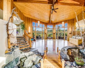 Stillpoint Lodge - Homer - Resepsjon