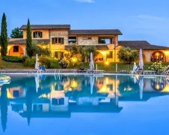 Pian Dei Mucini Resort Villa Moris - Massa Marittima - Pool