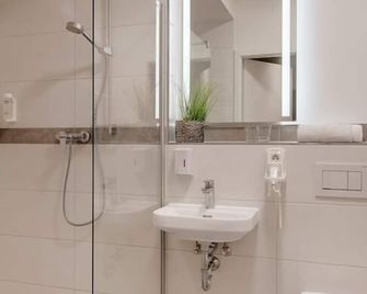 Amper Art Hotel - Fürstenfeldbruck - Bad