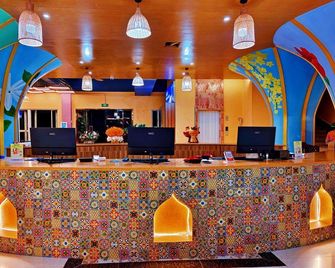 Guanhuang Hot Spring Hotel - Wanning - Front desk