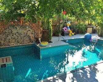 De Wiang Kum Kam - Chiang Mai - Piscina