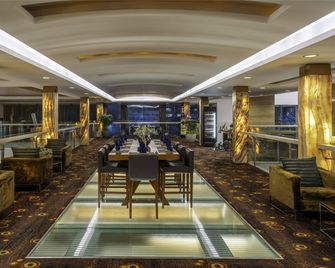 Radisson Blu Hotel Pune Kharadi - Pune - Restaurang