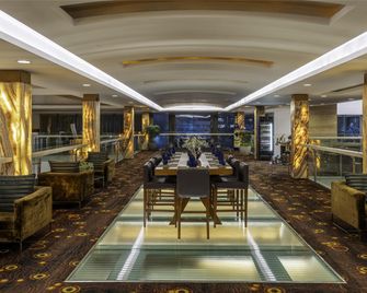 Radisson Blu Hotel Pune Kharadi - פון - מסעדה