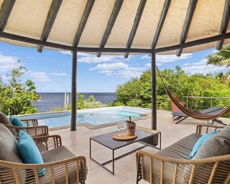 Villa La Brisa with a tropical garden private pool and spectacular views - Kralendijk - Balcón