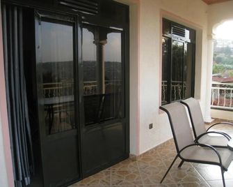 步鎮旅館 - 基加利 - 陽台