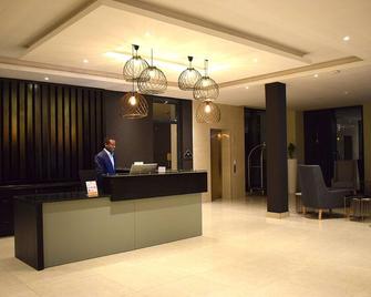 Mythos Boutique Hotel - Kigali - Recepcja